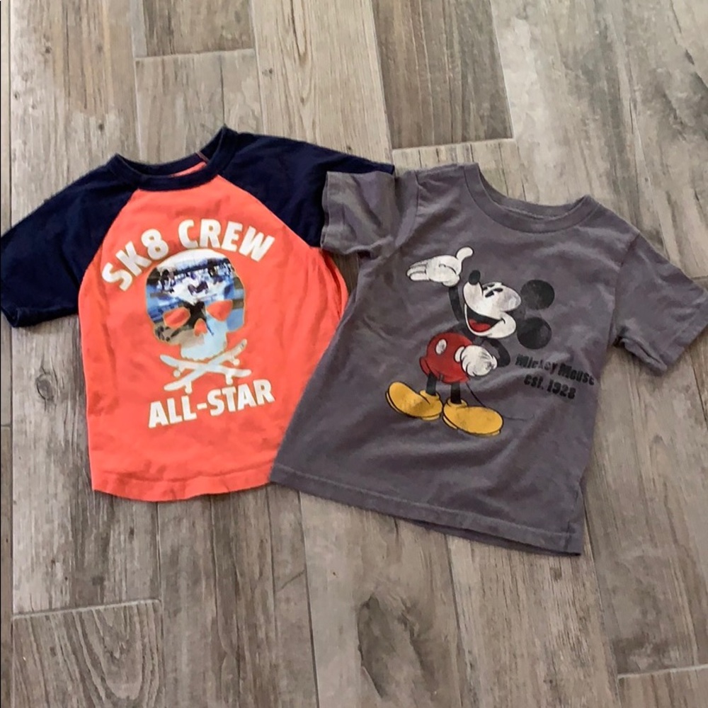 Bundle of 2 T shirts. Disney & SK8. Size XS/4